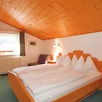 Stadler 3*