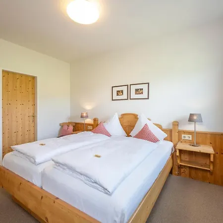 Stadler Aparthotel 3*