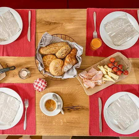 מלון דירות Stadler 3*